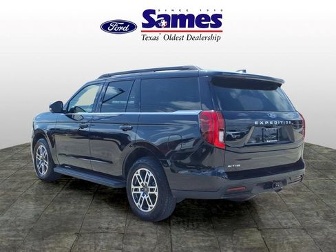 Used 2025 Ford Expedition Active AWD/4WD image 5