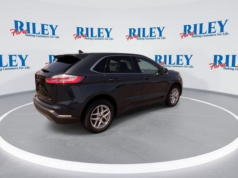 Certified 2024 Ford Edge SEL w/ Convenience Package AWD/4WD image 9