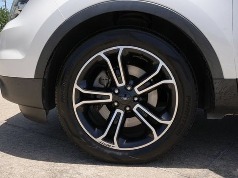 Used 2015 Ford Explorer Sport w/ Equipment Group 401A AWD/4WD image 29