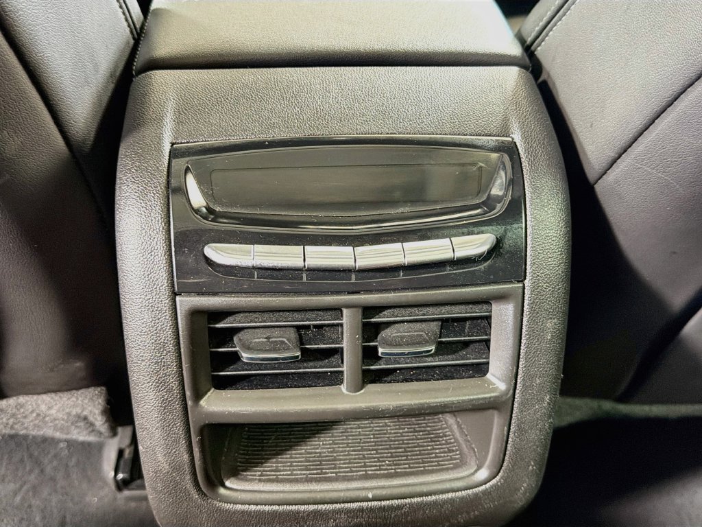 Used 2022 Cadillac XT5 Premium Luxury AWD/4WD image 28
