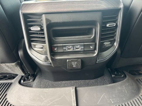 Used 2025 RAM 1500 Laramie AWD/4WD image 23