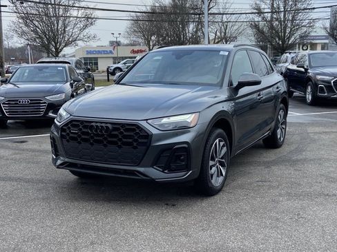 Certified 2024 Audi Q5 2.0T Premium w/ Summer of Audi Package image 8