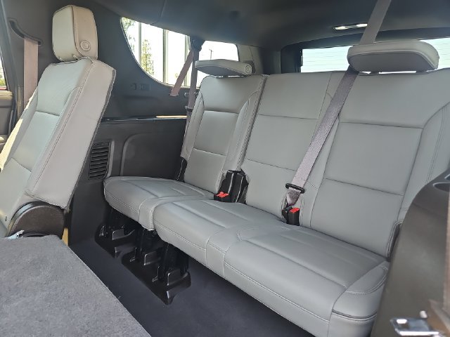 Certified 2024 GMC Yukon XL SLT AWD/4WD image 17