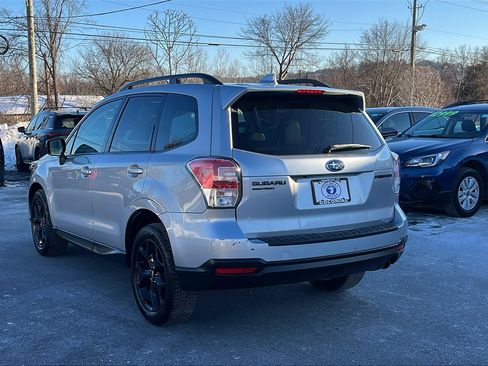 Used 2018 Subaru Forester 2.5i Premium image 4