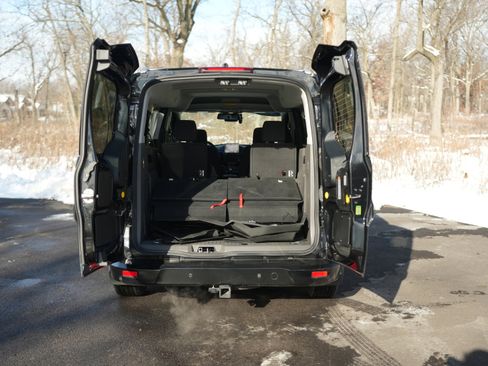 Used 2023 Ford Transit Connect XLT w/ Trailer Tow Package image 7