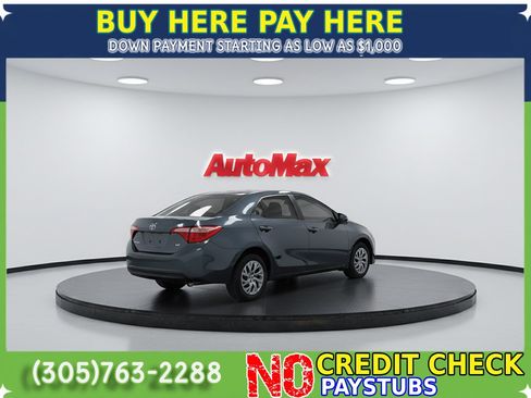 Used 2018 Toyota Corolla LE FWD image 3