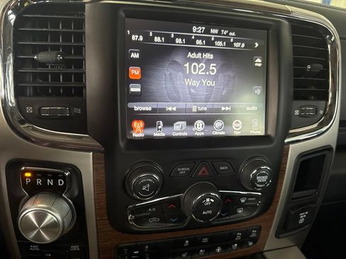 Used 2017 RAM 1500 Laramie w/ Convenience Group AWD/4WD image 40