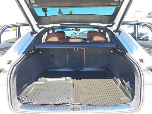 Used 2024 Audi Q8 e-tron Premium Plus image 12