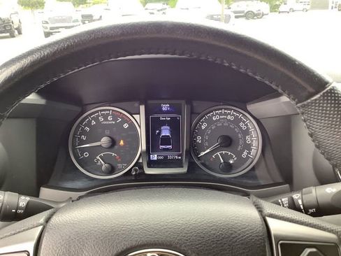 Used 2022 Toyota Tacoma TRD Sport w/ TRD Premium Sport Package AWD/4WD image 12
