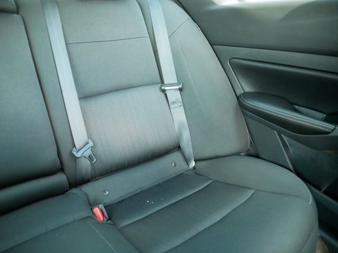 Certified 2023 Nissan Altima 2.5 SV w/ SV Premium Package AWD/4WD image 14