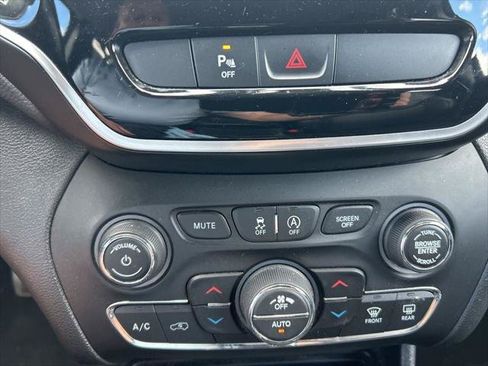 Certified 2019 Jeep Cherokee Limited AWD/4WD image 20