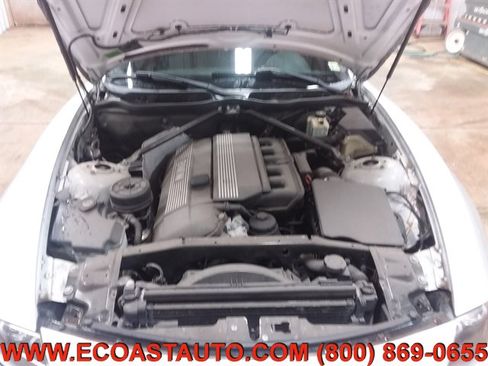 Used 2003 BMW Z4 2.5i image 9
