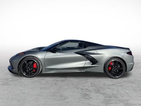 Used 2024 Chevrolet Corvette Stingray Premium Conv w/ Stealth Interior Trim Package image 8