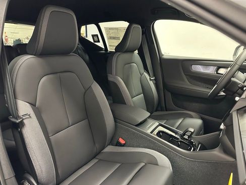Certified 2024 Volvo XC40 Recharge Core w/ Protection Package Premier image 17