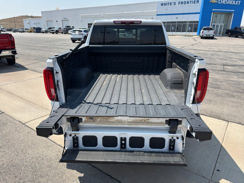 Used 2024 GMC Sierra 1500 Denali AWD/4WD image 15
