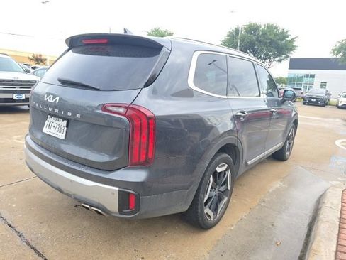 Used 2024 Kia Telluride S FWD image 3