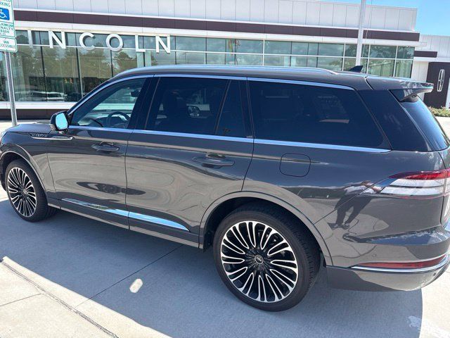 Used 2024 Lincoln Aviator Black Label w/ Dynamic Handling Package AWD/4WD image 2