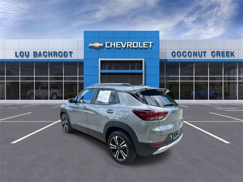 Used 2024 Chevrolet TrailBlazer LT w/ Driver Confidence Package image 6