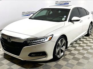 Used 2018 Honda Accord Touring image 1