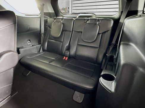 Used 2024 Ford Explorer Limited image 29