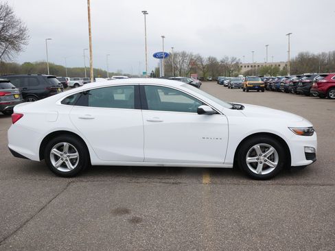 Used 2024 Chevrolet Malibu LT image 8