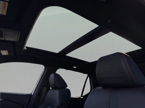 Certified 2025 Honda Pilot Black Edition image 19