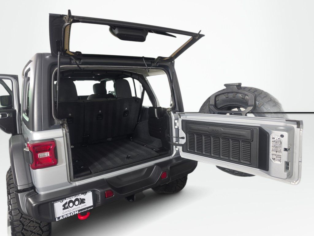 Used 2024 Jeep Wrangler Unlimited Rubicon AWD/4WD image 19