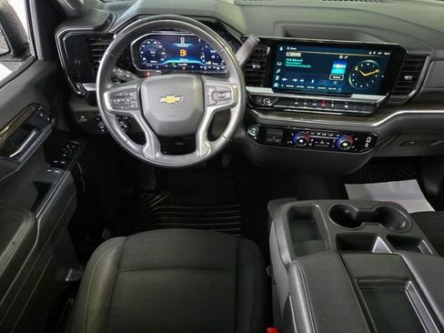Used 2025 Chevrolet Silverado 1500 LT AWD/4WD image 18