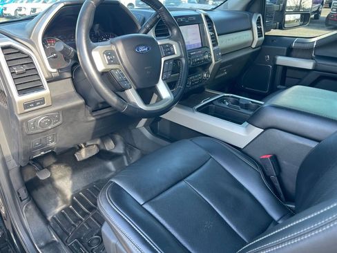 Used 2021 Ford F250 Lariat w/ Lariat Ultimate Package image 9