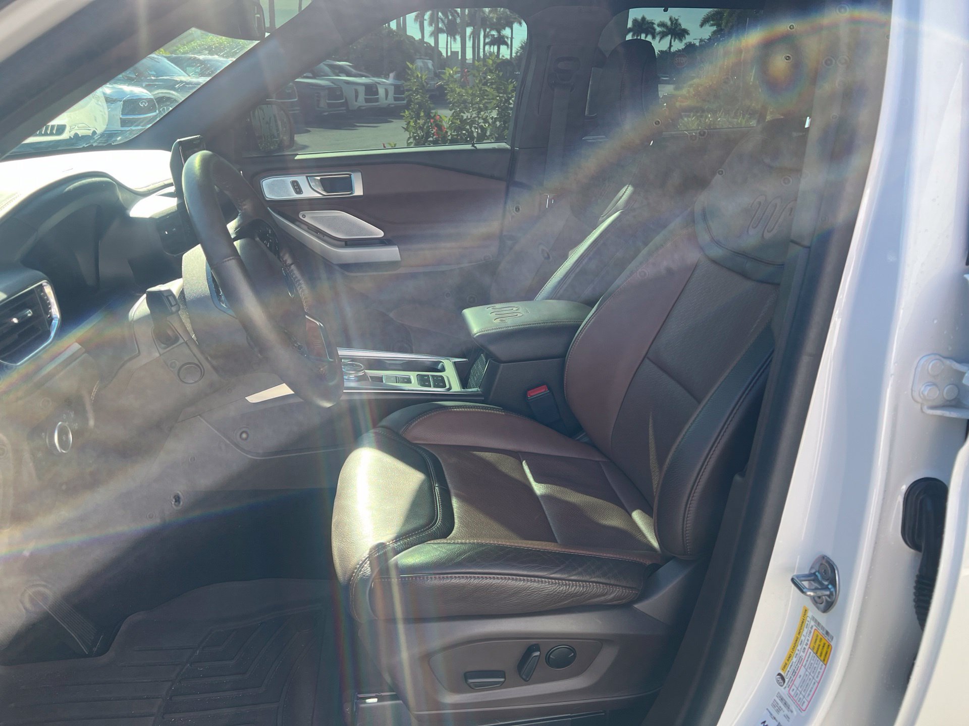 Used 2024 Ford Explorer King Ranch w/ Technology Package RWD image 9