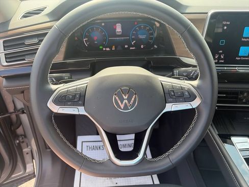 Used 2026 Volkswagen Atlas SE AWD/4WD image 18