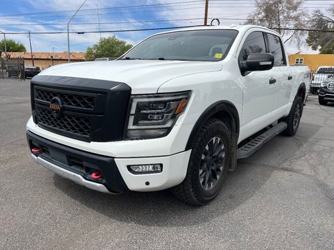 Used 2020 Nissan Titan PRO-4X w/ Pro-4x Convenience Package AWD/4WD image 7