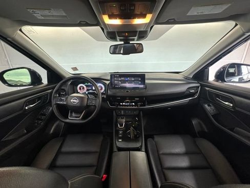 Certified 2025 Nissan Rogue SL w/ SL Premium Package FWD image 32