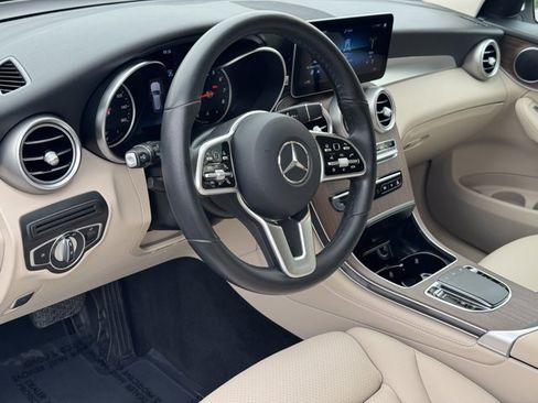 Used 2020 Mercedes-Benz GLC 300 image 17
