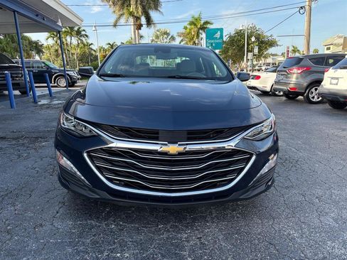Used 2019 Chevrolet Malibu Premier w/ Sun and Wheel Package FWD image 8
