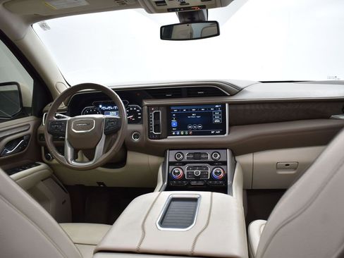 Used 2021 GMC Yukon Denali w/ LPO, Illumination Package image 27