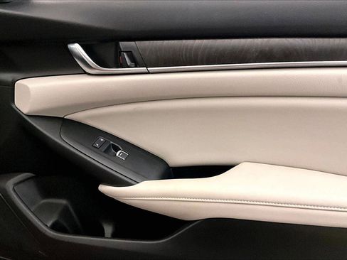 Used 2018 Honda Accord EX-L image 23