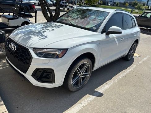 Used 2023 Audi Q5 e Prestige w/ Prestige Package AWD/4WD image 1