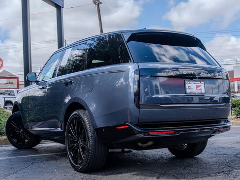 Used 2024 Land Rover Range Rover Autobiography image 24