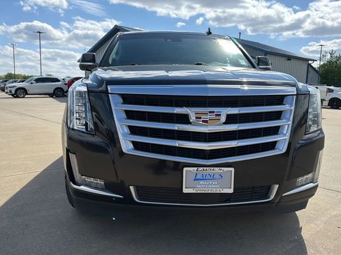 Used 2016 Cadillac Escalade Premium AWD/4WD image 31