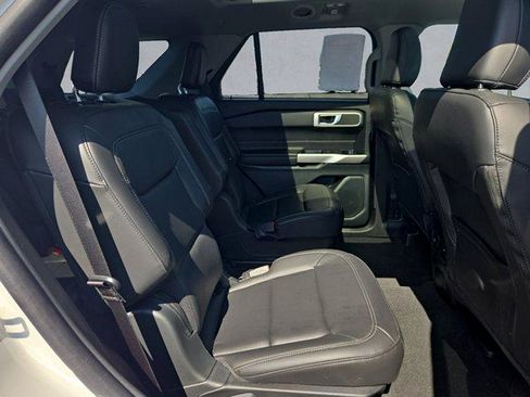 Used 2023 Ford Explorer XLT w/ Equipment Group 202A AWD/4WD image 24