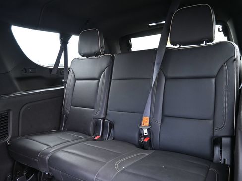 Used 2023 GMC Yukon XL SLT w/ SLT Luxury Package AWD/4WD image 21