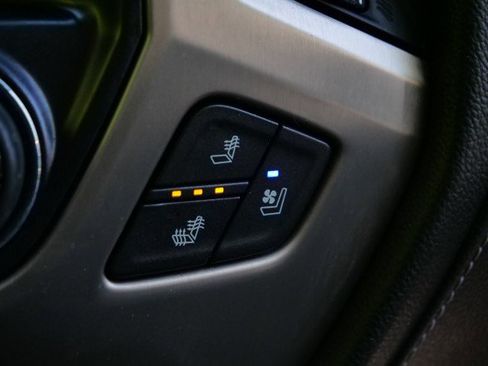 Used 2017 GMC Sierra 2500 Denali w/ Duramax Plus Package AWD/4WD image 12