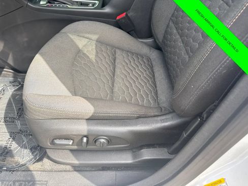 Used 2018 Chevrolet Equinox LT AWD/4WD image 37