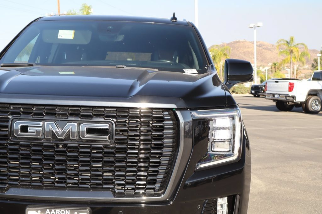 Used 2024 GMC Yukon XL Denali Ultimate AWD/4WD image 8