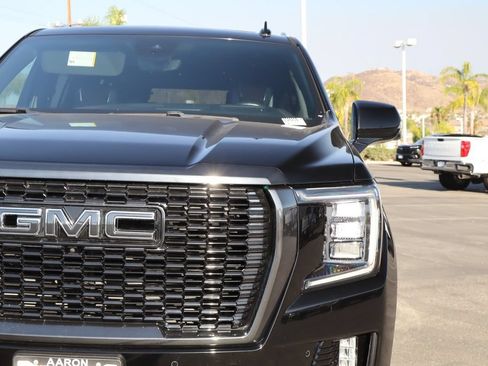 Used 2024 GMC Yukon XL Denali Ultimate AWD/4WD image 8
