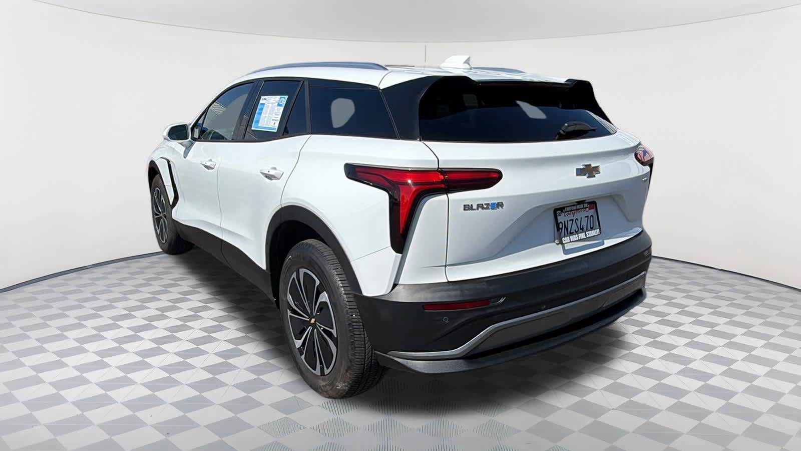 Used 2024 Chevrolet Blazer EV LT AWD/4WD image 7