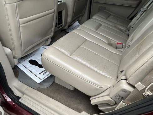 Used 2012 Ford Expedition Limited AWD/4WD image 9