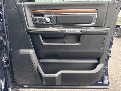 Used 2015 RAM 2500 Laramie w/ Convenience Group image 28