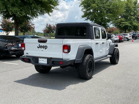 Used 2025 Jeep Gladiator Sport AWD/4WD image 5